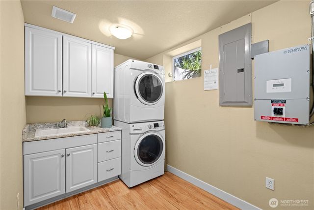 3411 77th Place SE, Mercer Island, WA 98040