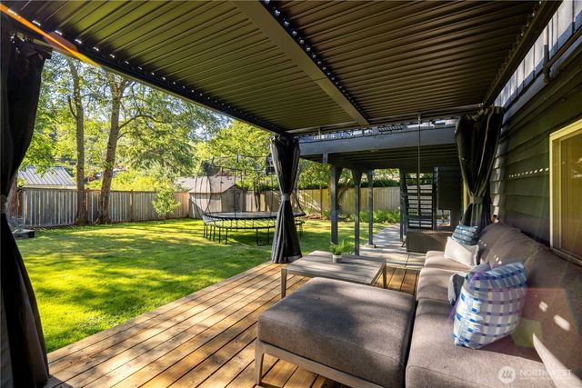 3411 77th Place SE, Mercer Island, WA 98040