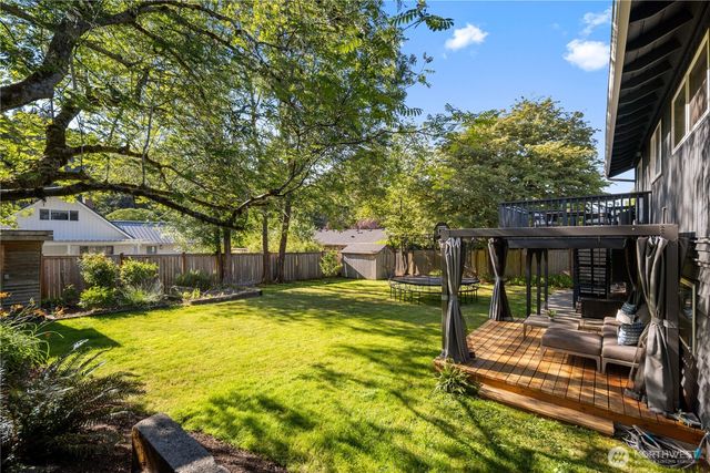 3411 77th Place SE, Mercer Island, WA 98040