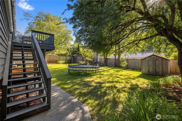 3411 77th Place SE, Mercer Island, WA 98040