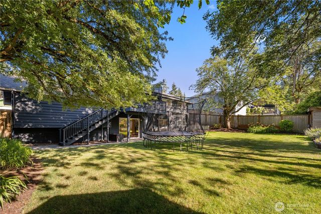 3411 77th Place SE, Mercer Island, WA 98040
