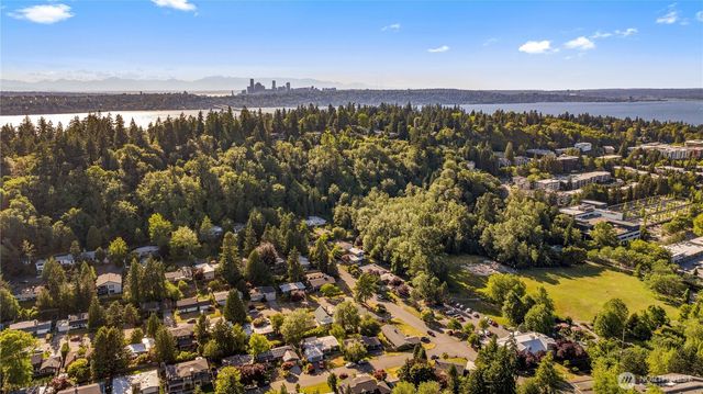 3411 77th Place SE, Mercer Island, WA 98040