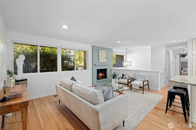 3411 77th Place SE, Mercer Island, WA 98040