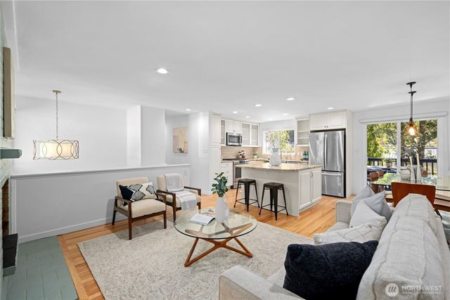 3411 77th Place SE, Mercer Island, WA 98040