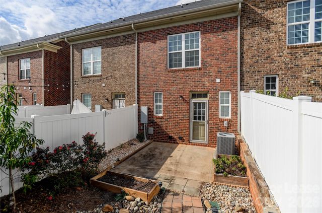 11177 Cedar Walk Lane, Charlotte, NC 28277