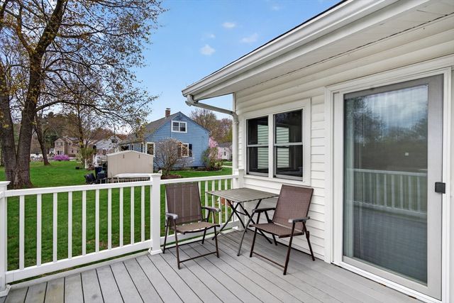 13 Hamilton Rd, Northborough, MA 01532
