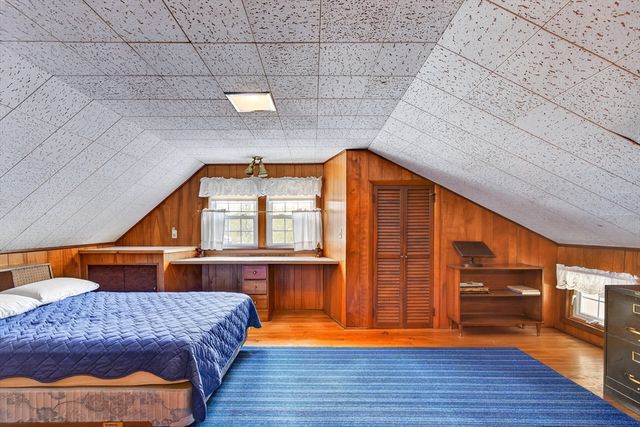 13 Hamilton Rd, Northborough, MA 01532