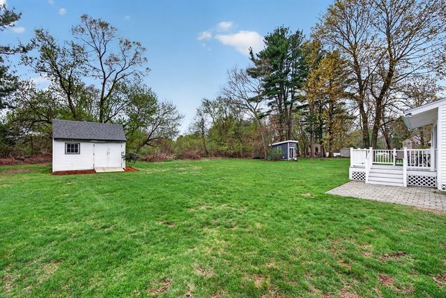 13 Hamilton Rd, Northborough, MA 01532