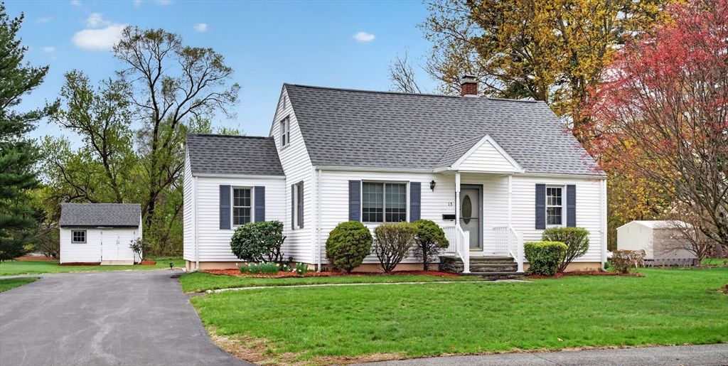 13 Hamilton Rd, Northborough, MA 01532