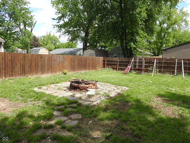 1111 Ashland Avenue, Whiteland, IN 46184