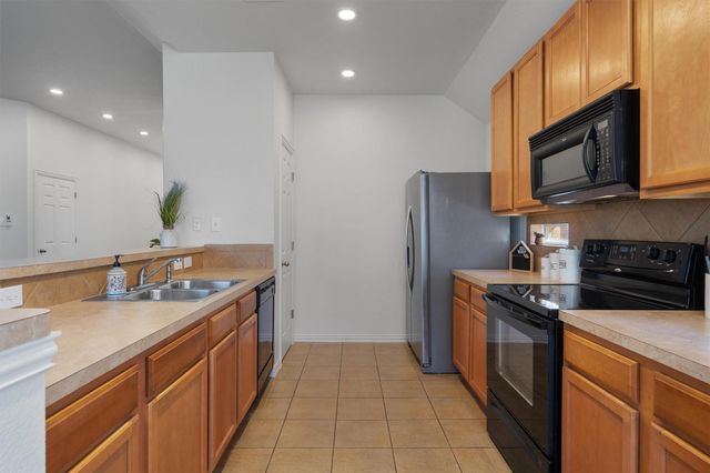 2801 Kickapoo Cavern DR, Pflugerville, TX 78660