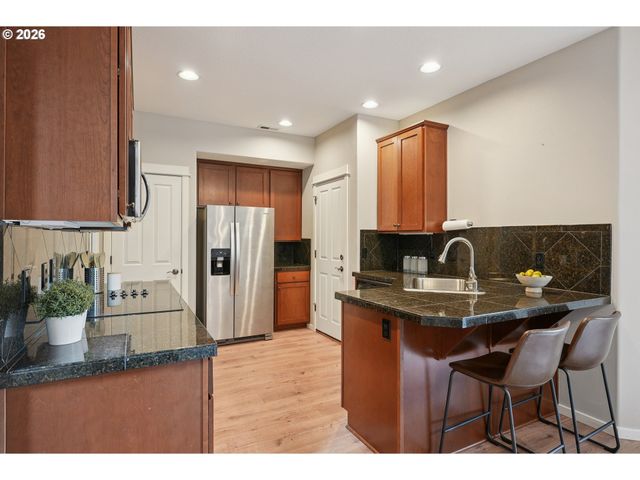 7382 Ne STONEWATER St, Hillsboro, OR 97124