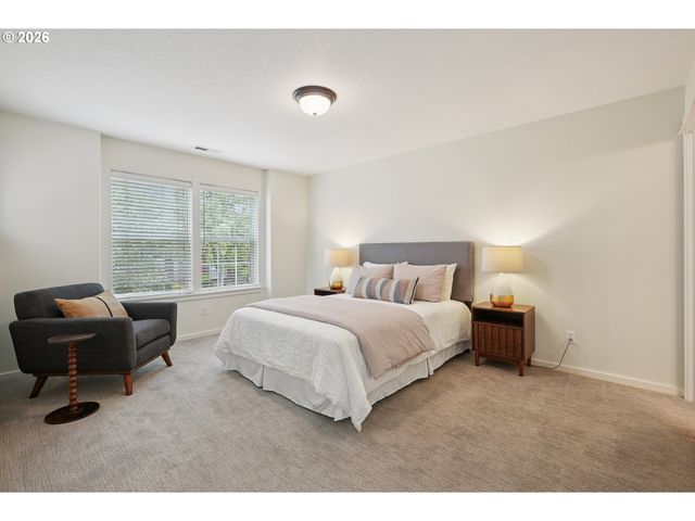 7382 Ne STONEWATER St, Hillsboro, OR 97124