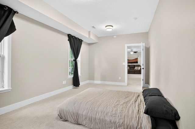 4487 West University Street, Springfield, MO 65802