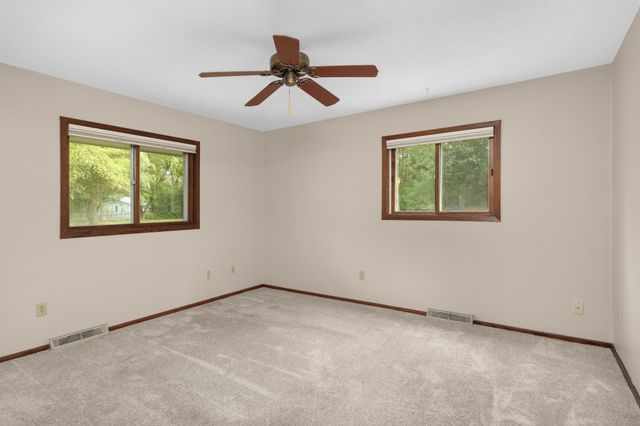 5220 Cottonwood Lane N, Plymouth, MN 55442