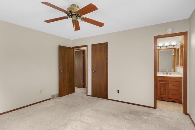 5220 Cottonwood Lane N, Plymouth, MN 55442