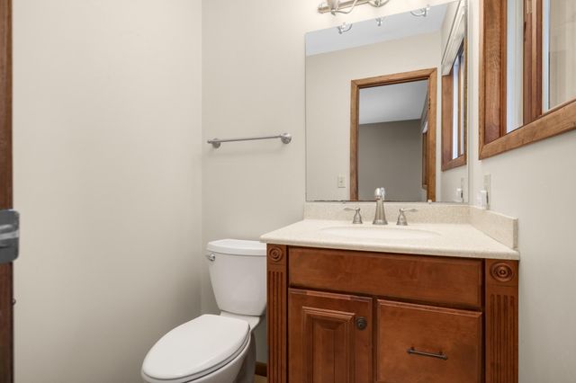 5220 Cottonwood Lane N, Plymouth, MN 55442