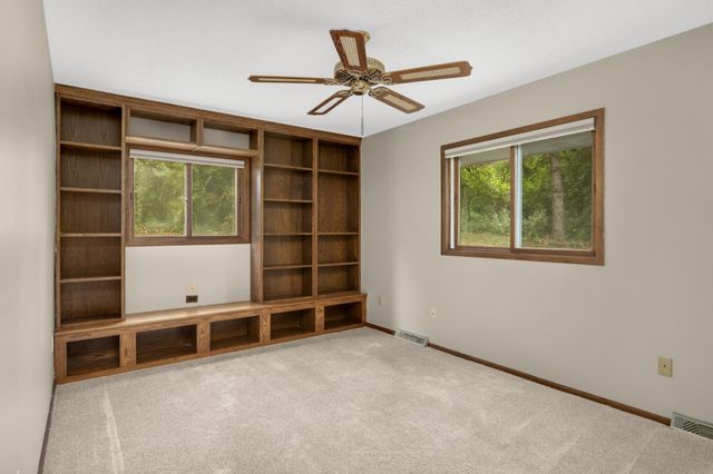 5220 Cottonwood Lane N, Plymouth, MN 55442