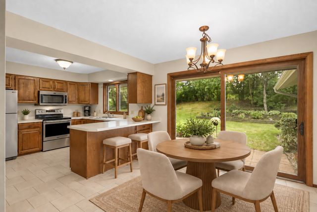 5220 Cottonwood Lane N, Plymouth, MN 55442