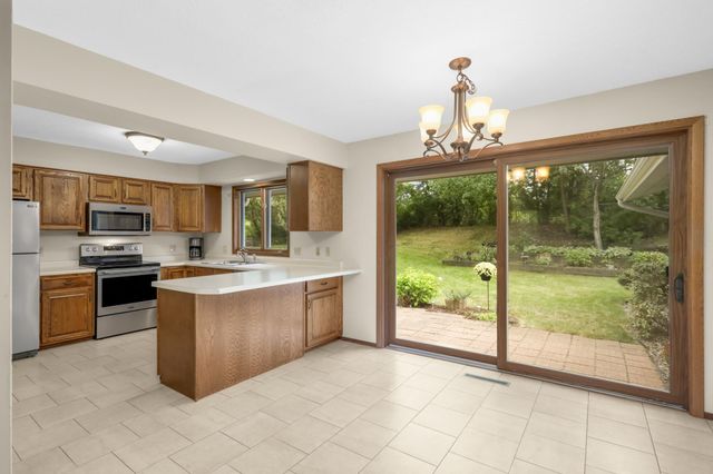 5220 Cottonwood Lane N, Plymouth, MN 55442
