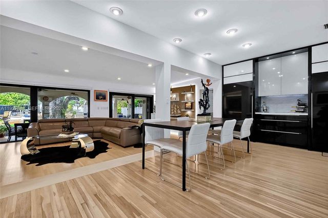 7724 Hawthorne Ave, Miami Beach, FL 33141