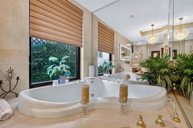 7724 Hawthorne Ave, Miami Beach, FL 33141