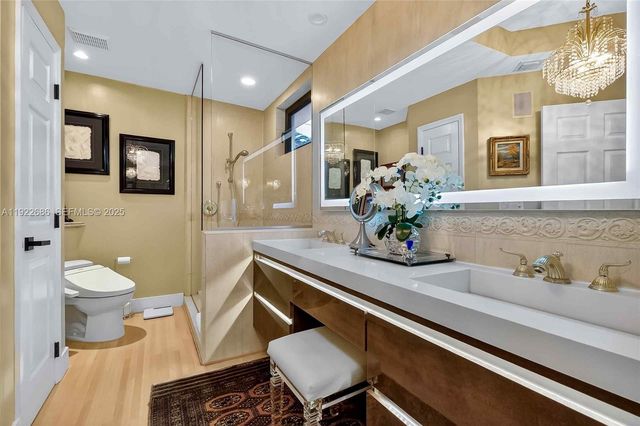 7724 Hawthorne Ave, Miami Beach, FL 33141