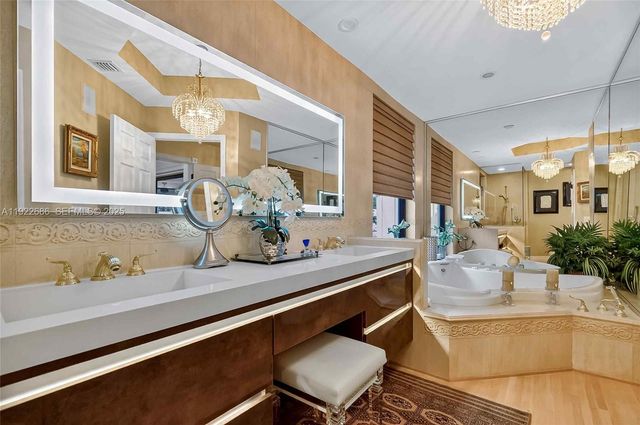 7724 Hawthorne Ave, Miami Beach, FL 33141