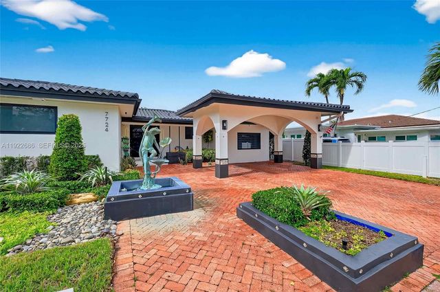 7724 Hawthorne Ave, Miami Beach, FL 33141