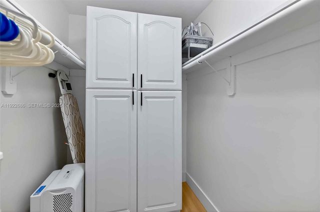 7724 Hawthorne Ave, Miami Beach, FL 33141