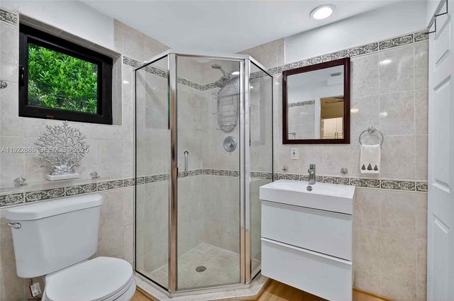 7724 Hawthorne Ave, Miami Beach, FL 33141