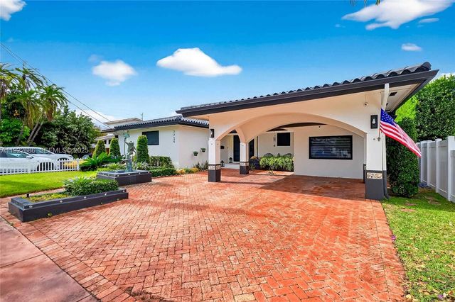7724 Hawthorne Ave, Miami Beach, FL 33141