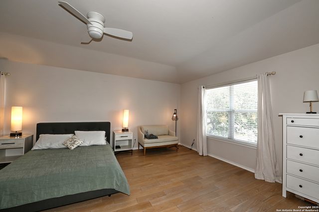 165 red hawk, San Antonio, TX 78258