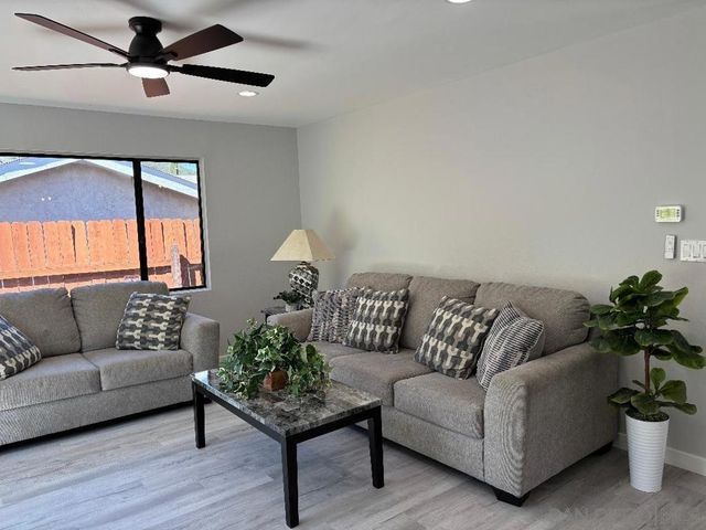 9211 Todos Santos Drive, Santee, CA 92071