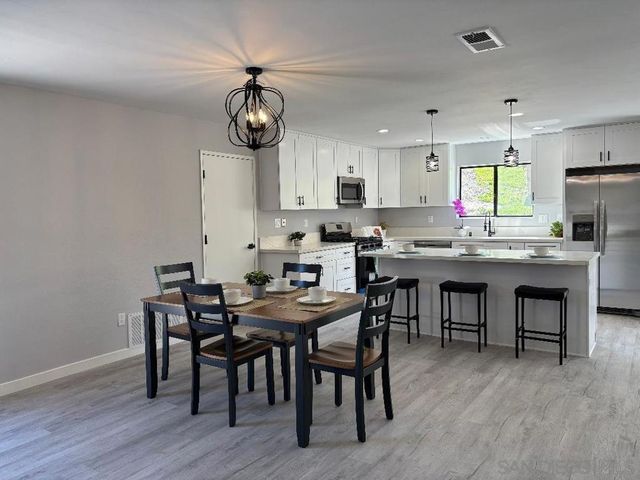 9211 Todos Santos Drive, Santee, CA 92071