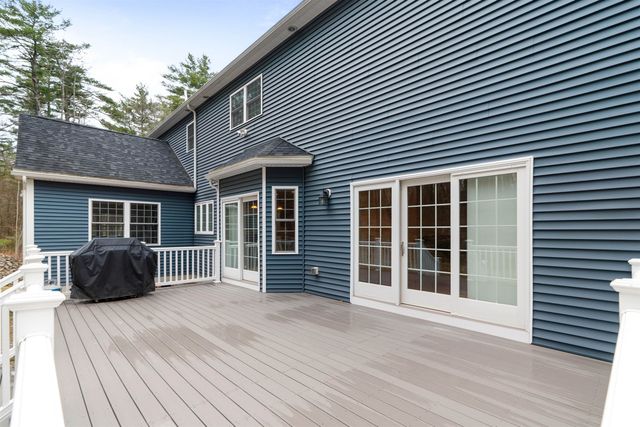 18 Longmeadow Road, Windham, NH 03087
