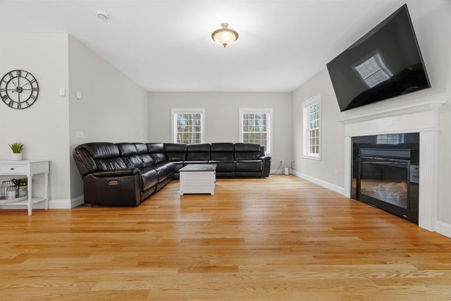 18 Longmeadow Road, Windham, NH 03087