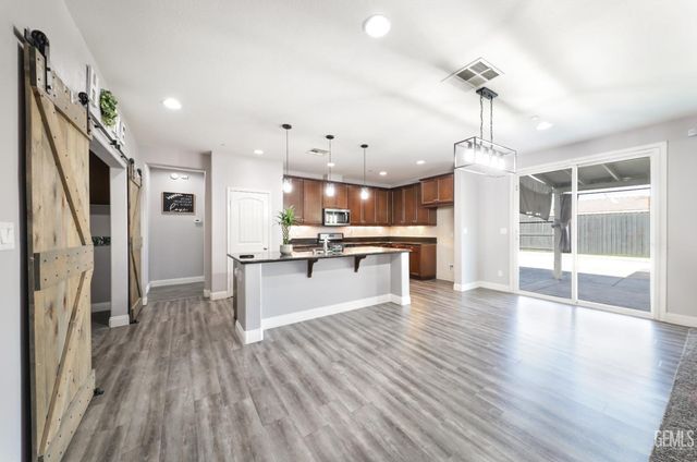 5508 Mesto Way, Bakersfield, CA 93313