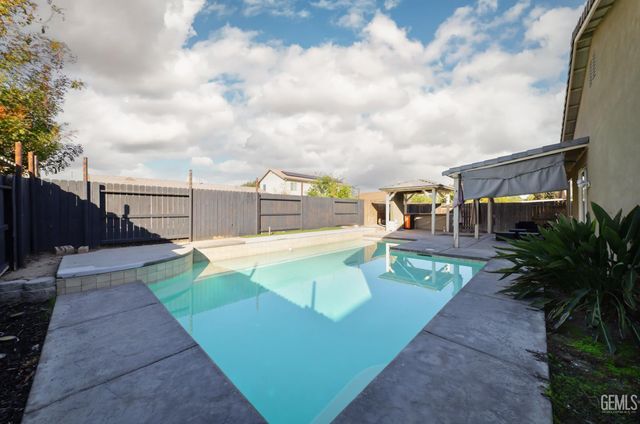 5508 Mesto Way, Bakersfield, CA 93313
