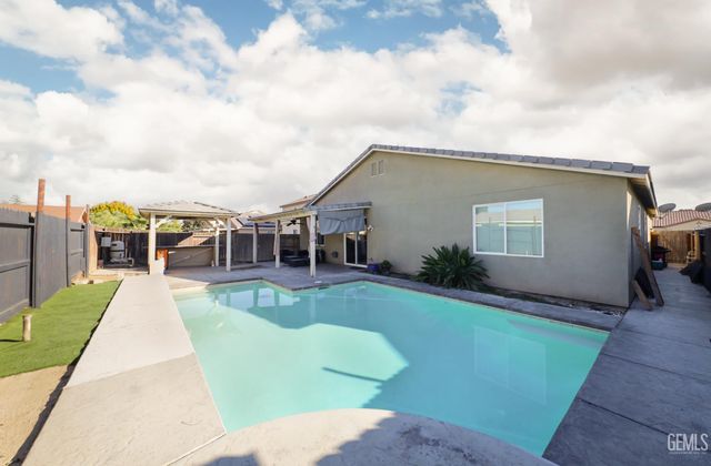 5508 Mesto Way, Bakersfield, CA 93313