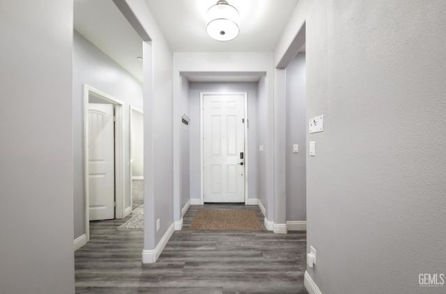 5508 Mesto Way, Bakersfield, CA 93313