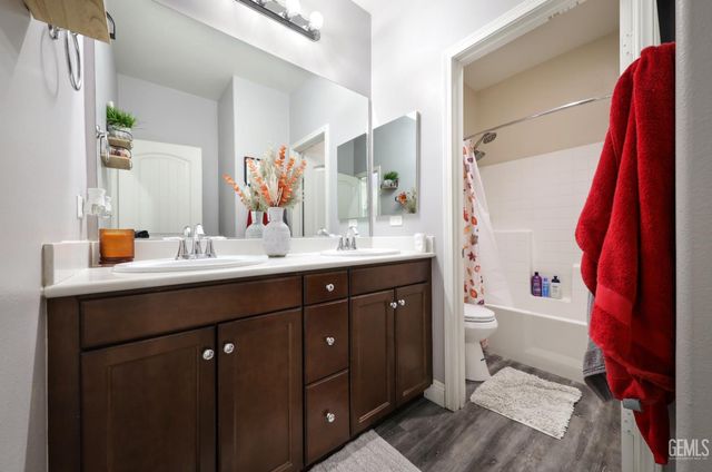 5508 Mesto Way, Bakersfield, CA 93313