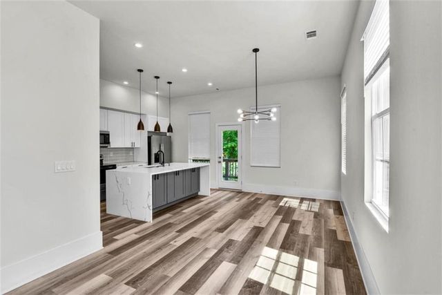3165 Dogwood Drive 108, Hapeville, GA 30354