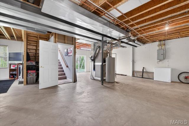 150 Silverstone Circle, Byrnes Mill, MO 63051