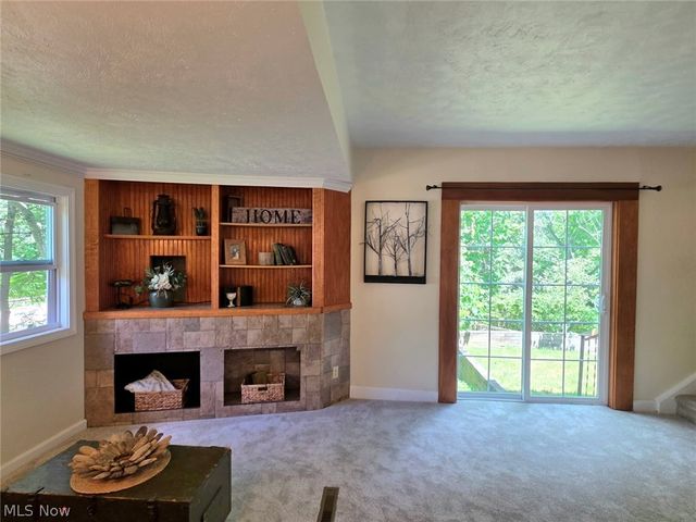 398 N Chillicothe Road, Aurora, OH 44202