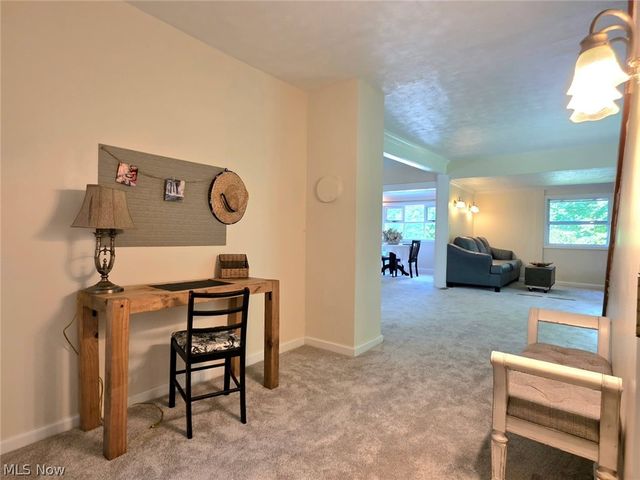 398 N Chillicothe Road, Aurora, OH 44202