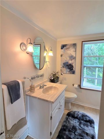 398 N Chillicothe Road, Aurora, OH 44202