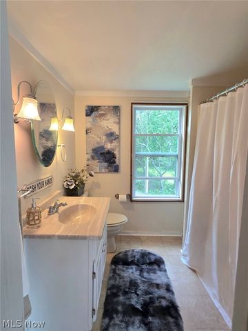 398 N Chillicothe Road, Aurora, OH 44202