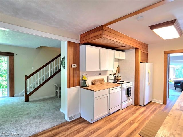 398 N Chillicothe Road, Aurora, OH 44202