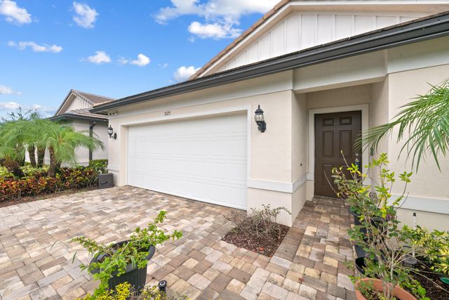 3125 BUTTONWOOD Court, Lauderdale Lakes, FL 33311